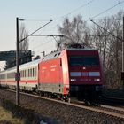 Abendlicht für den lokbespannten Fernreisezug