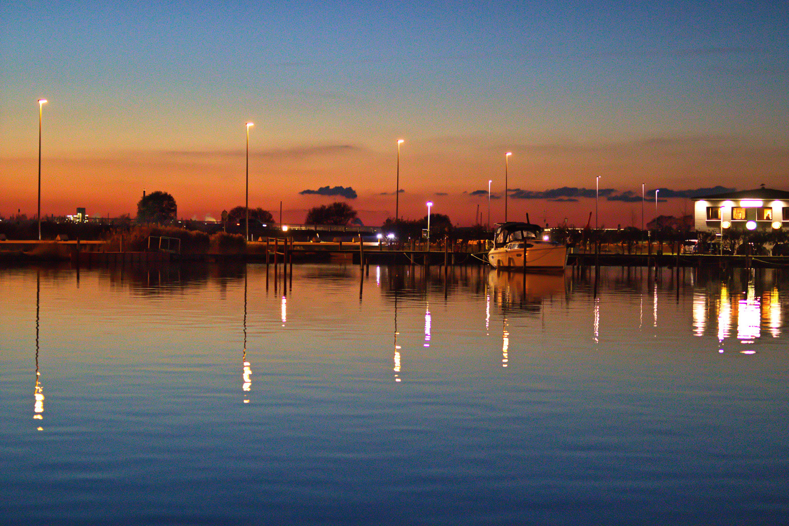 Abendlicht im Fischereihafen