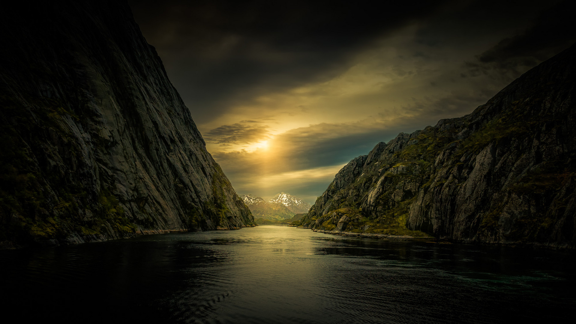 Abendlicht im Trollfjord