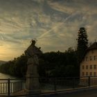 Abendlicht streift über den Rhein