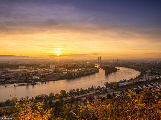 Abendlicht über Basel