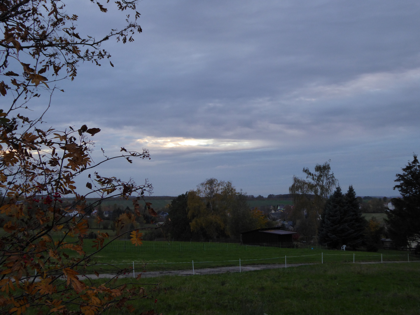 Abendlicht über dem Dorf