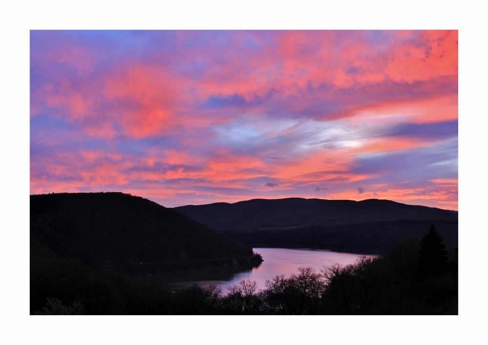 Abendlicht über dem Edersee