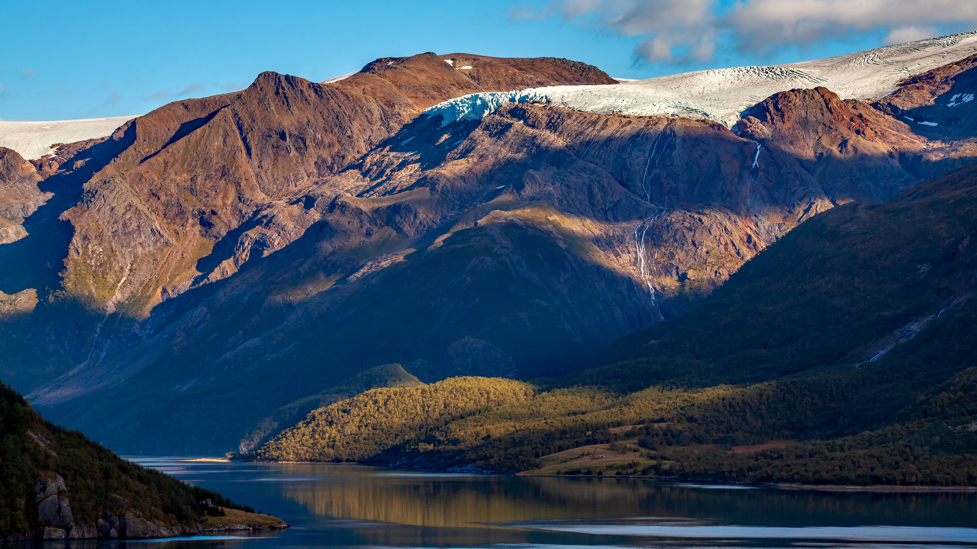 Abendlicht über den Gletscher und Fjord...