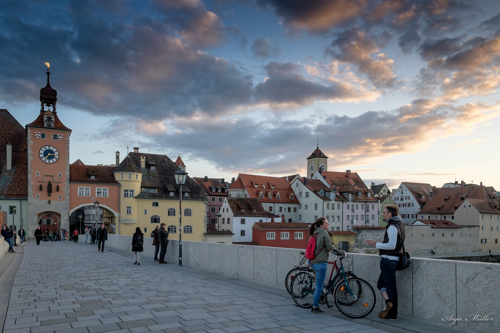 Abendpläuschchen auf der "Steinernen Brücke"