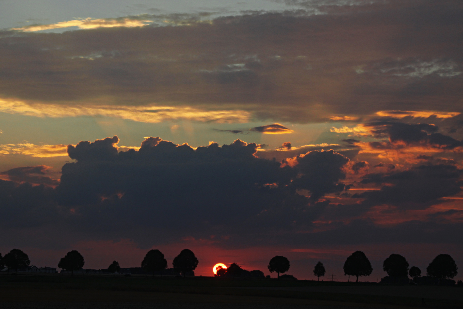 Abendröte am Feld Foto & Bild sonnenuntergang, landschaften, sommer Bilder auf