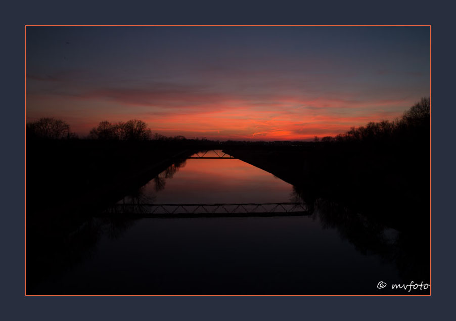Abendrot Am Wesel Datteln Kanal Bei Dorsten Foto Bild Landschaft Bach Fluss See Flusse Und Kanale Bilder Auf Fotocommunity