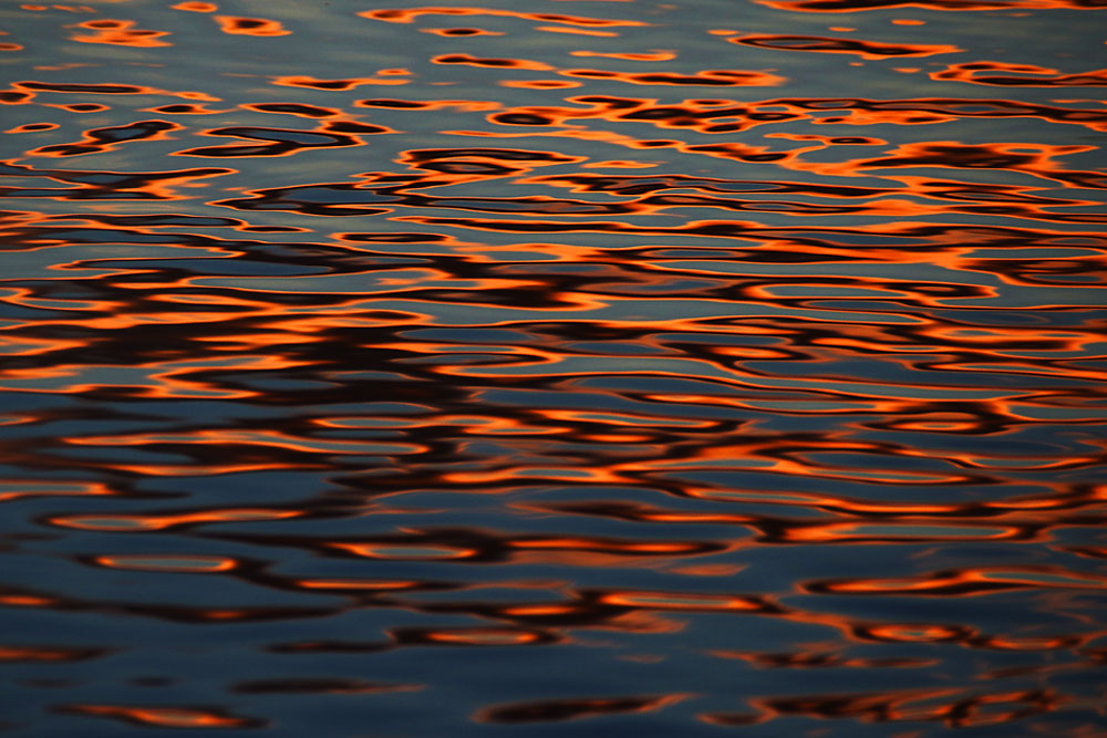 Abendrot auf der Wasseroberfläche