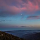 Abendrot mit Mond im Arberland