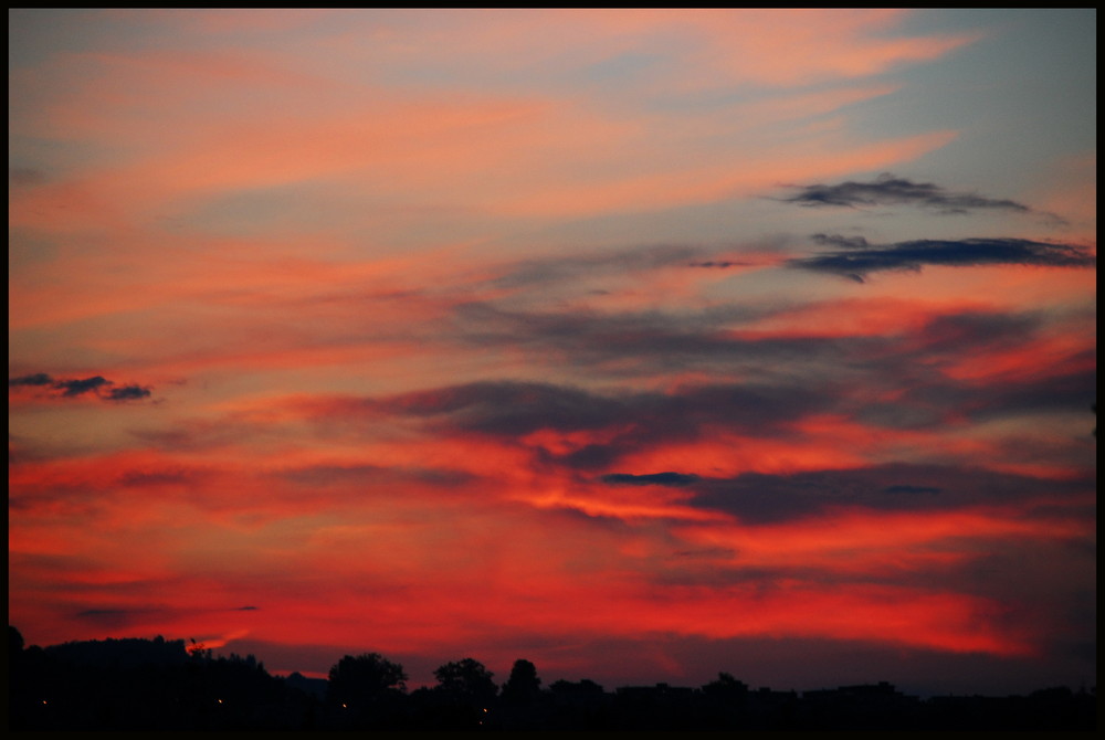 Abendrot Schönwetter droht