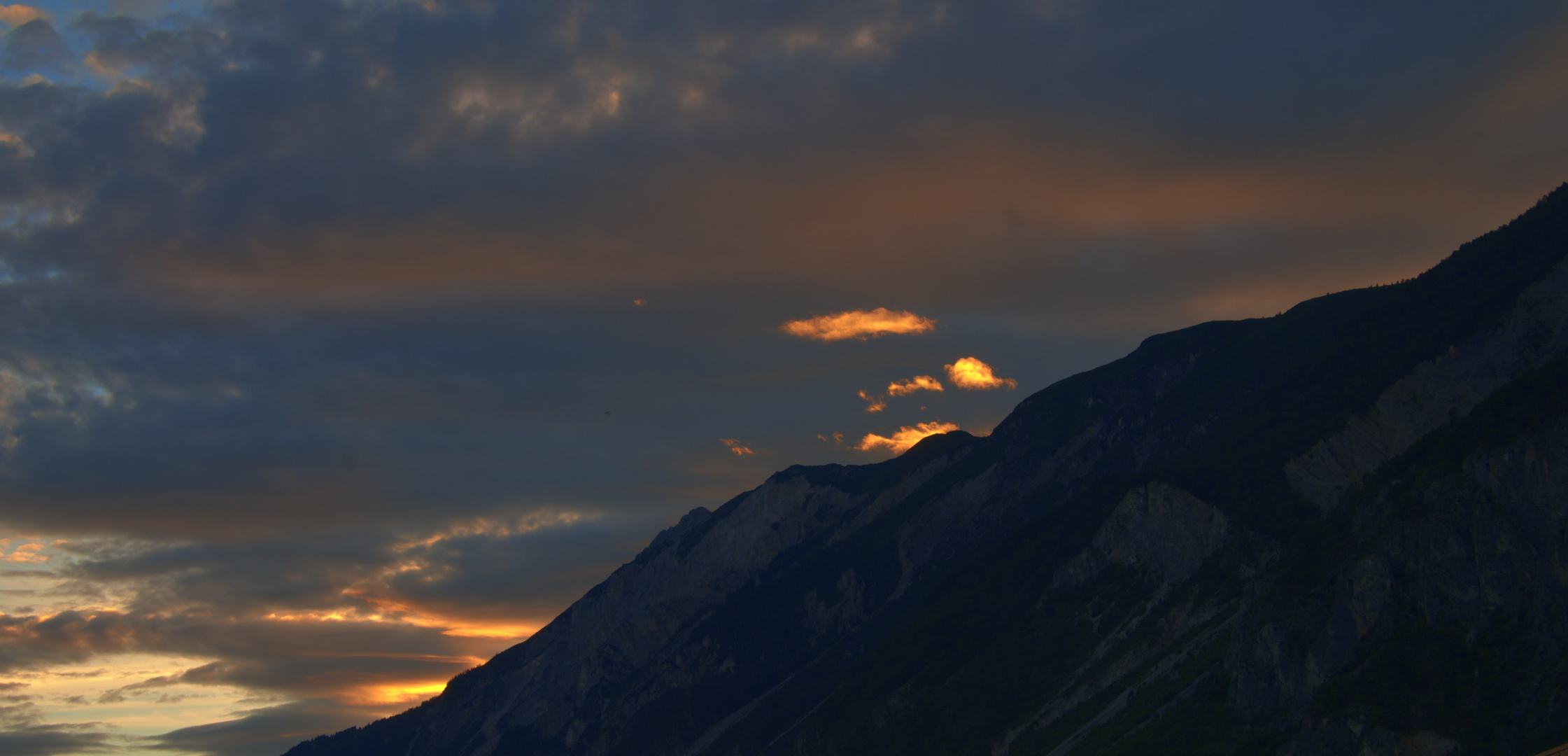 Abendrot über dem Tschirgant