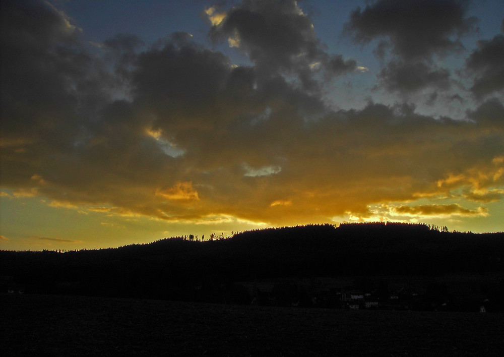 Abendrot über der Martinshardt (1)