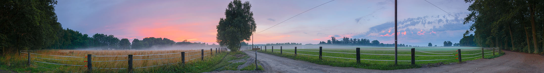 Abendrot und Nebel am Goldnebelhof 2; Oberhavel