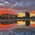 Abendrotspiegel in der Stadt 