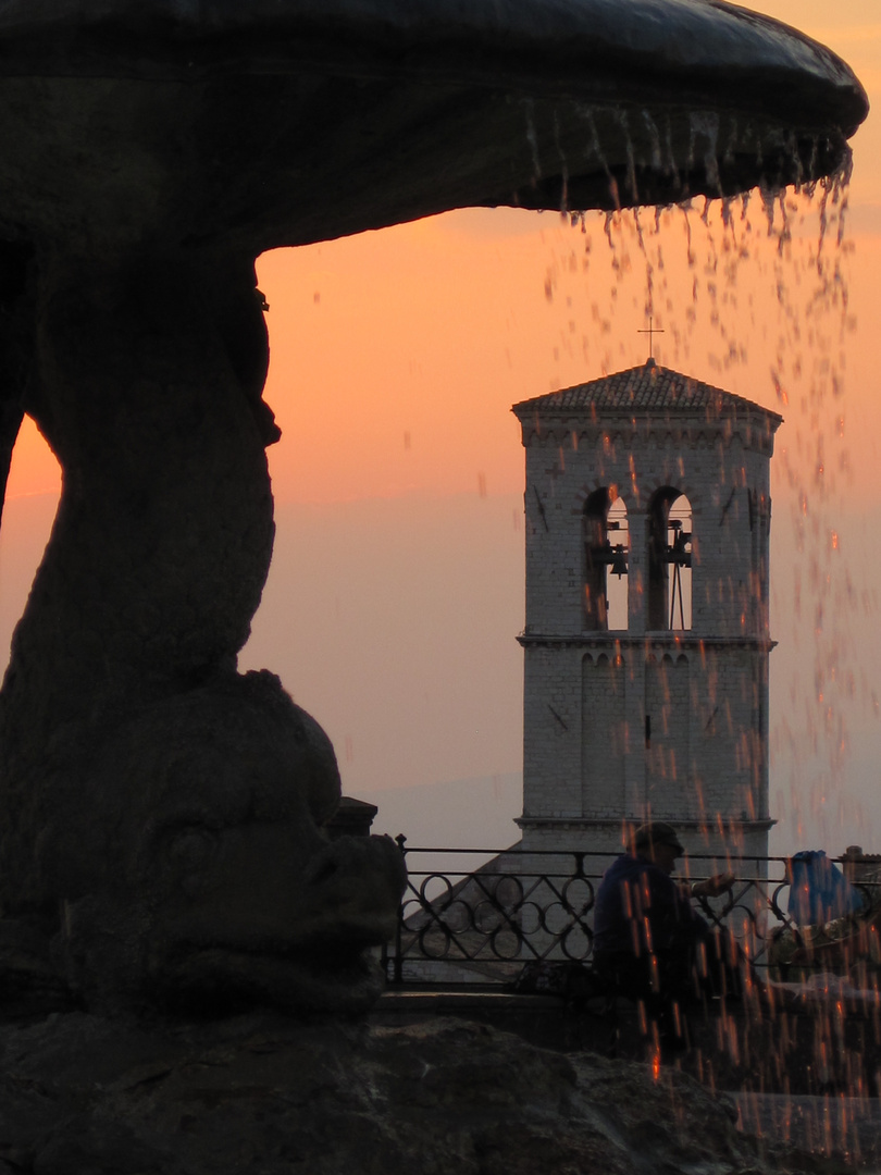 Abends am Brunnen