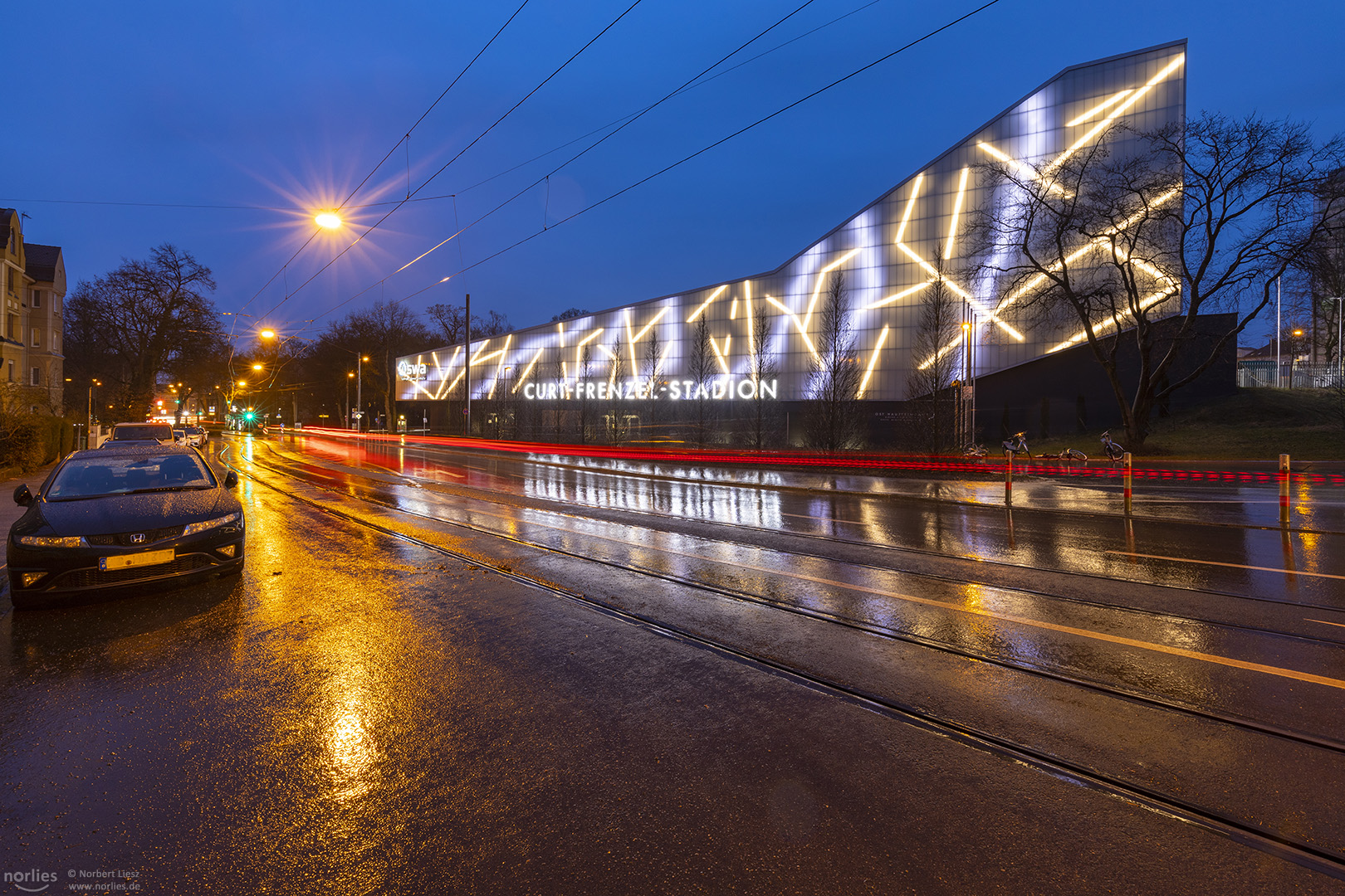 Abends am Curt-Frenzel-Stadion