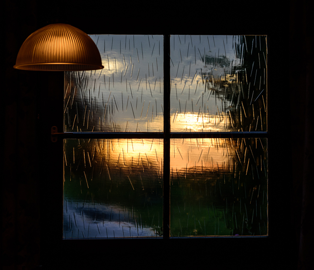 Abends am Fenster Foto & Bild abendstimmung, muster