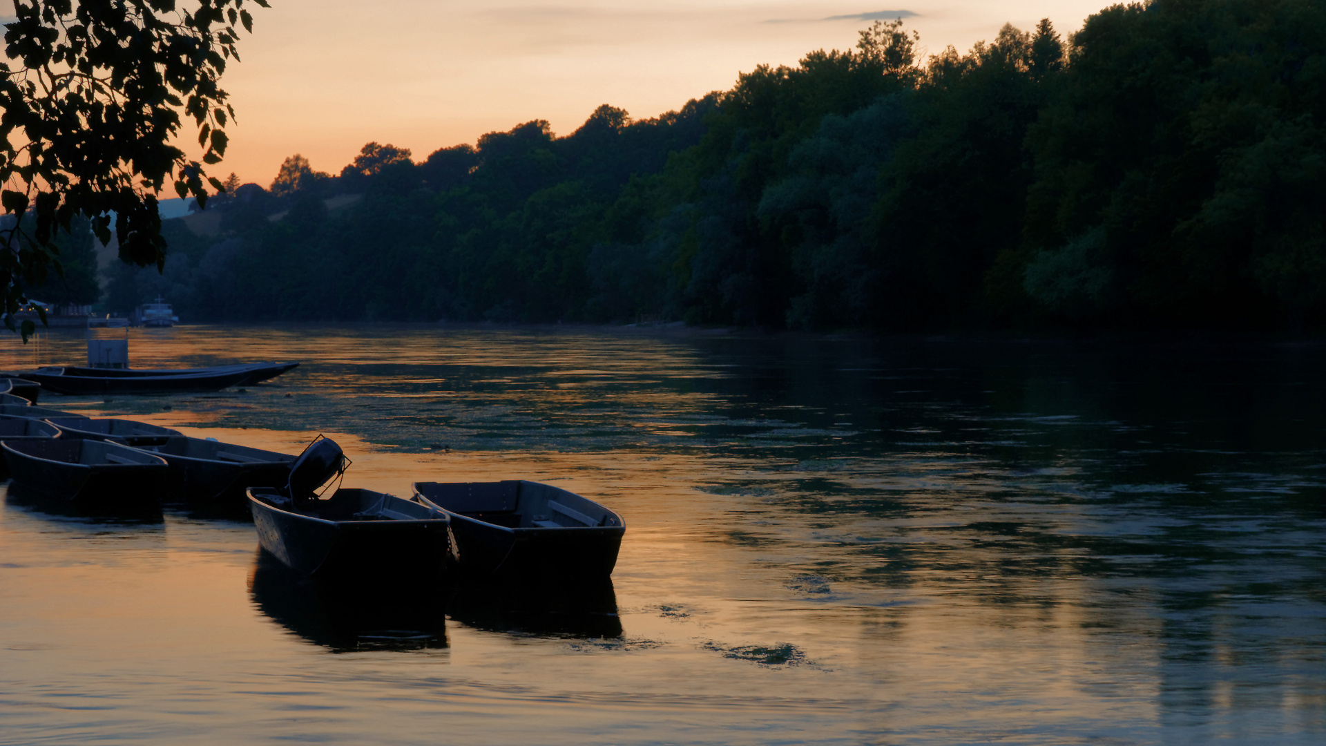 Abends am Fluss