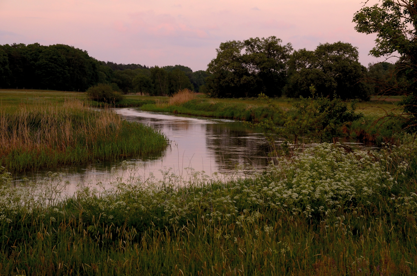 Abends am Fluss