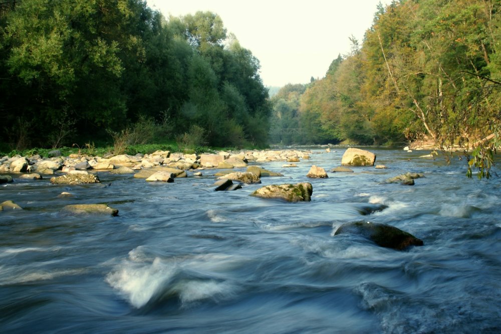 Abends am Fluss