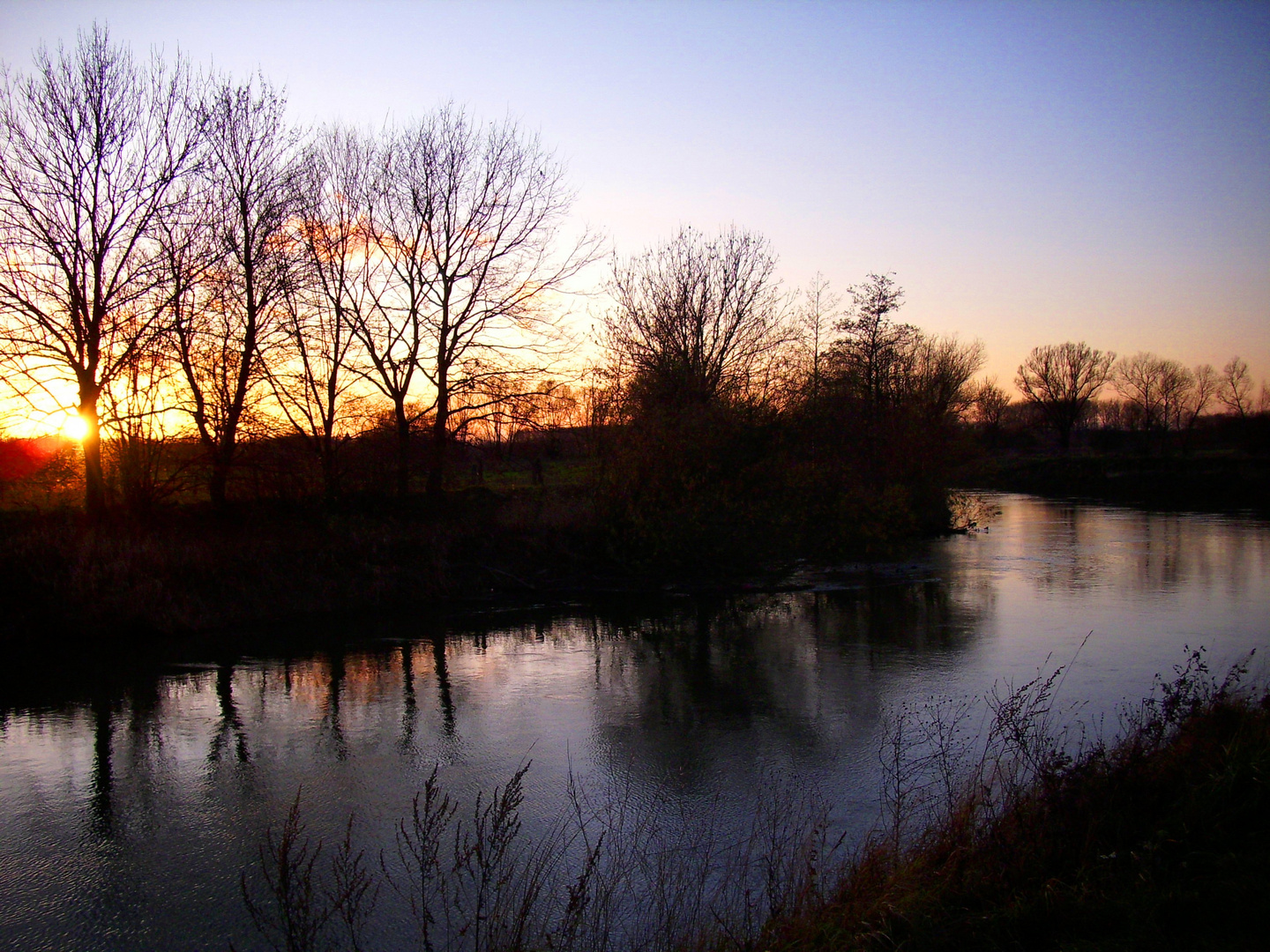 Abends am Fluss