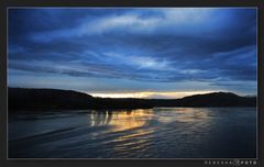 Abends am Fluss