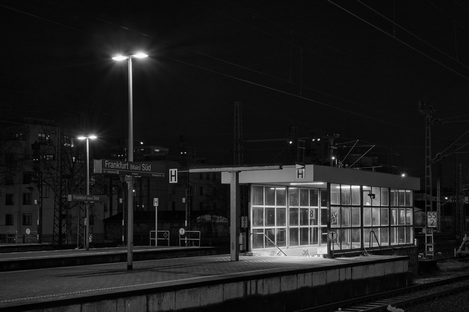 Abends am Frankfurter Südbahnhof