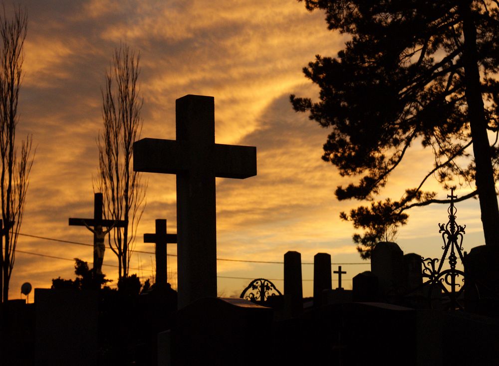 Abends am Friedhof