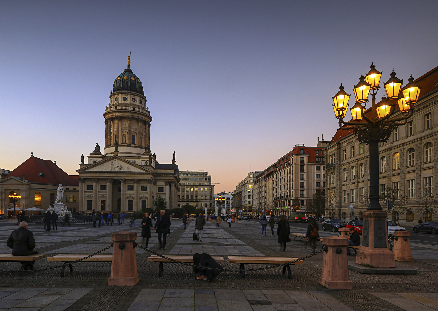 Abends am Gendarmenmarkt