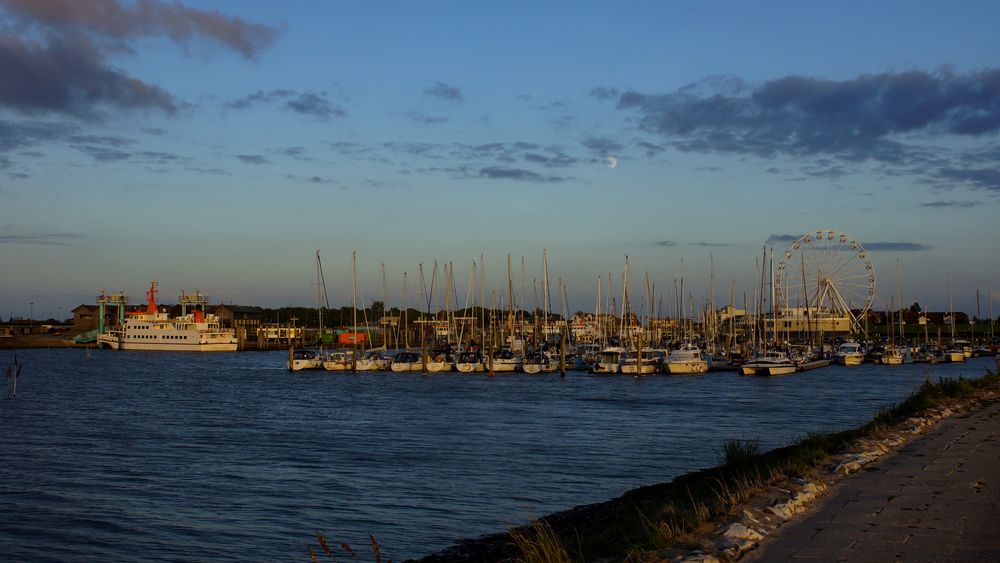 Abends am Hafen