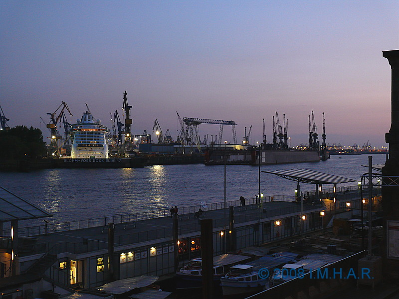 Abends am Hamburger Hafen