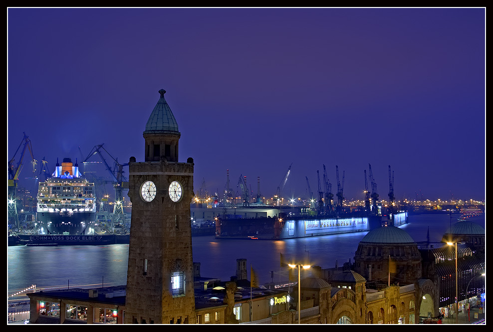 Abends am Hamburger Hafen