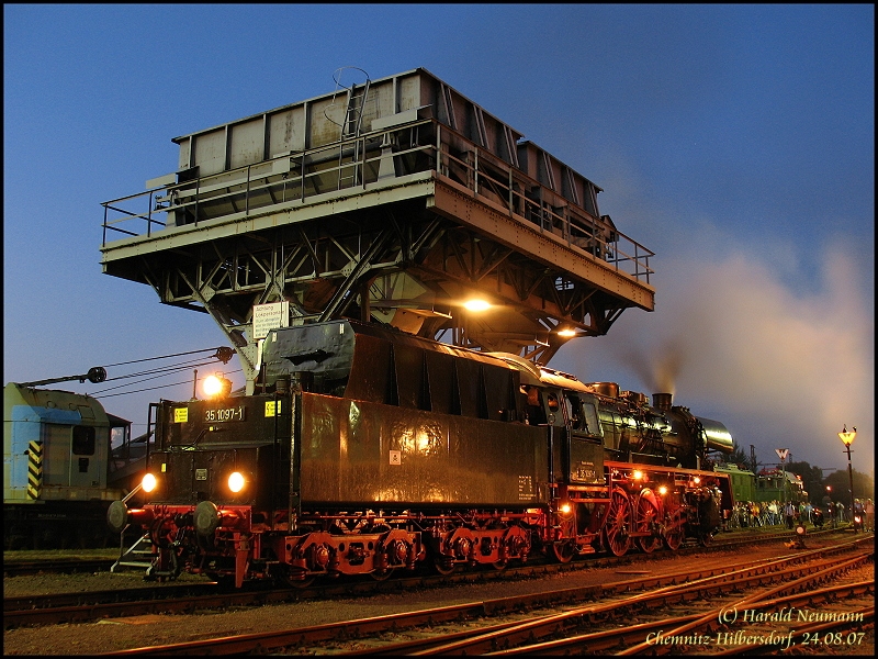 Abends am Hochbunker