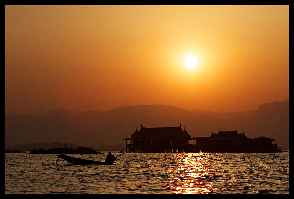 Abends am Inle See