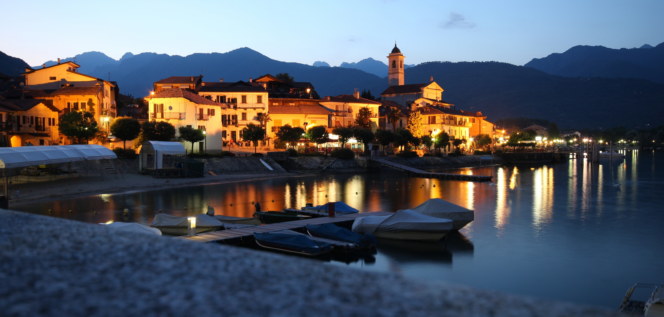 Abends am Lago MAGGIORE