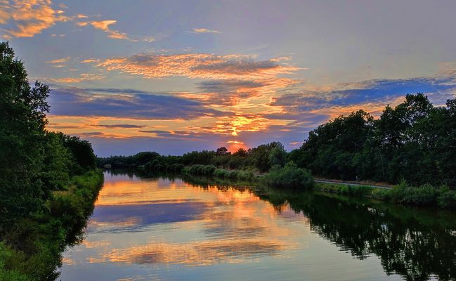 ...  Abends am Mittellandkanal
