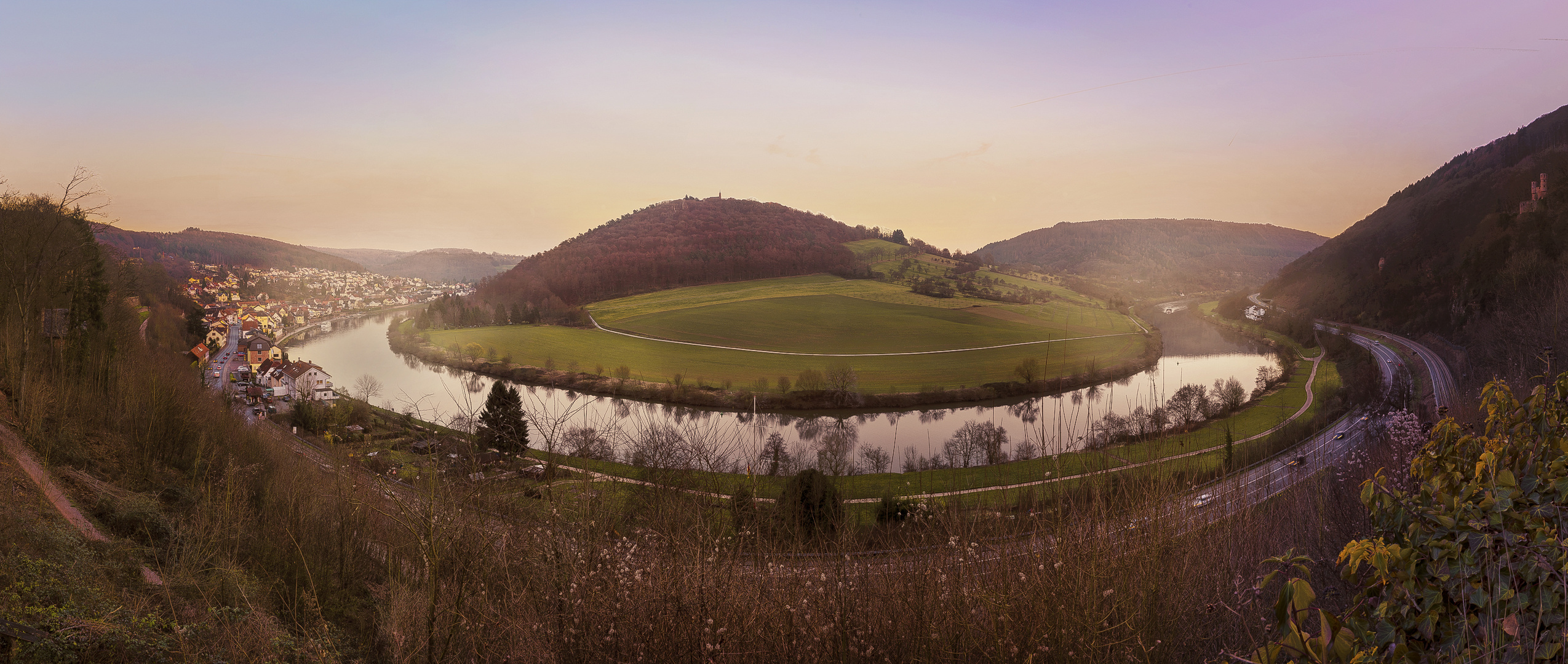 Abends am Neckar