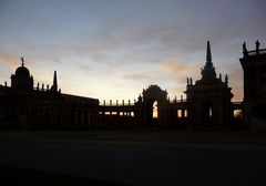 Abends am Neuen Palais in Sanssouci