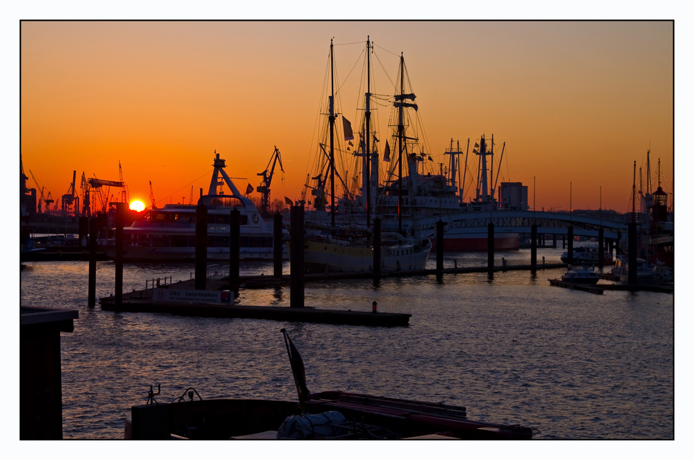 Abends am Niederhafen