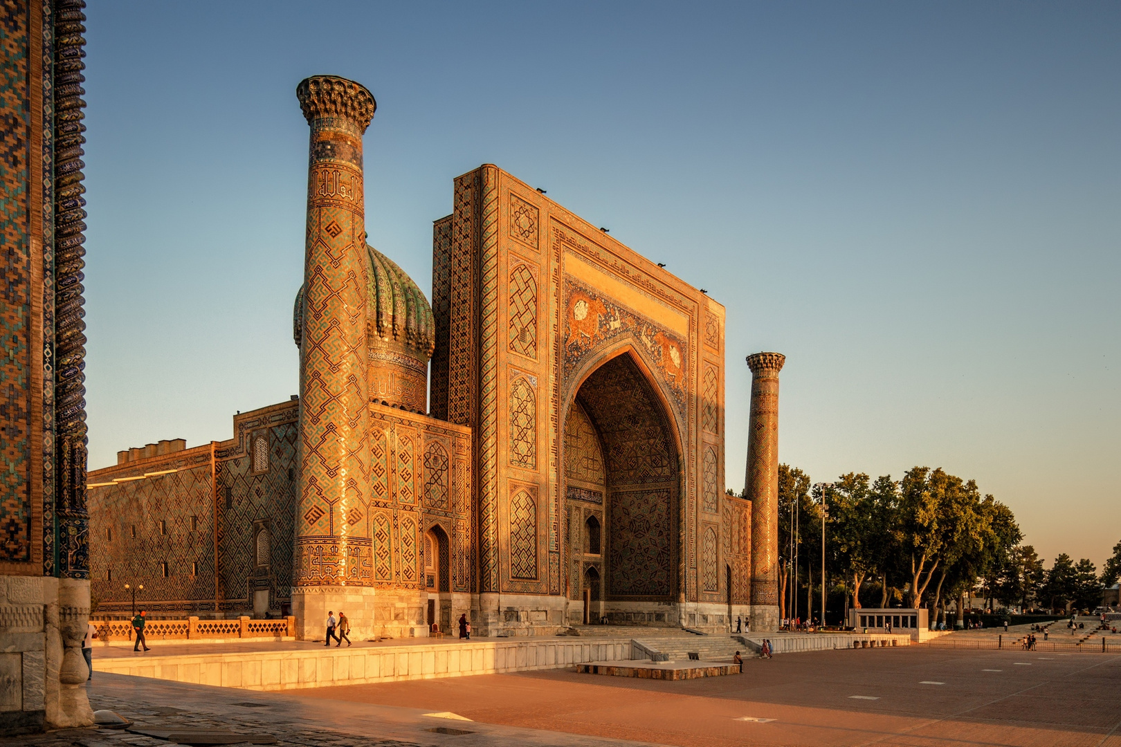 Abends am Registan... Foto & Bild world, architektur, asia Bilder auf