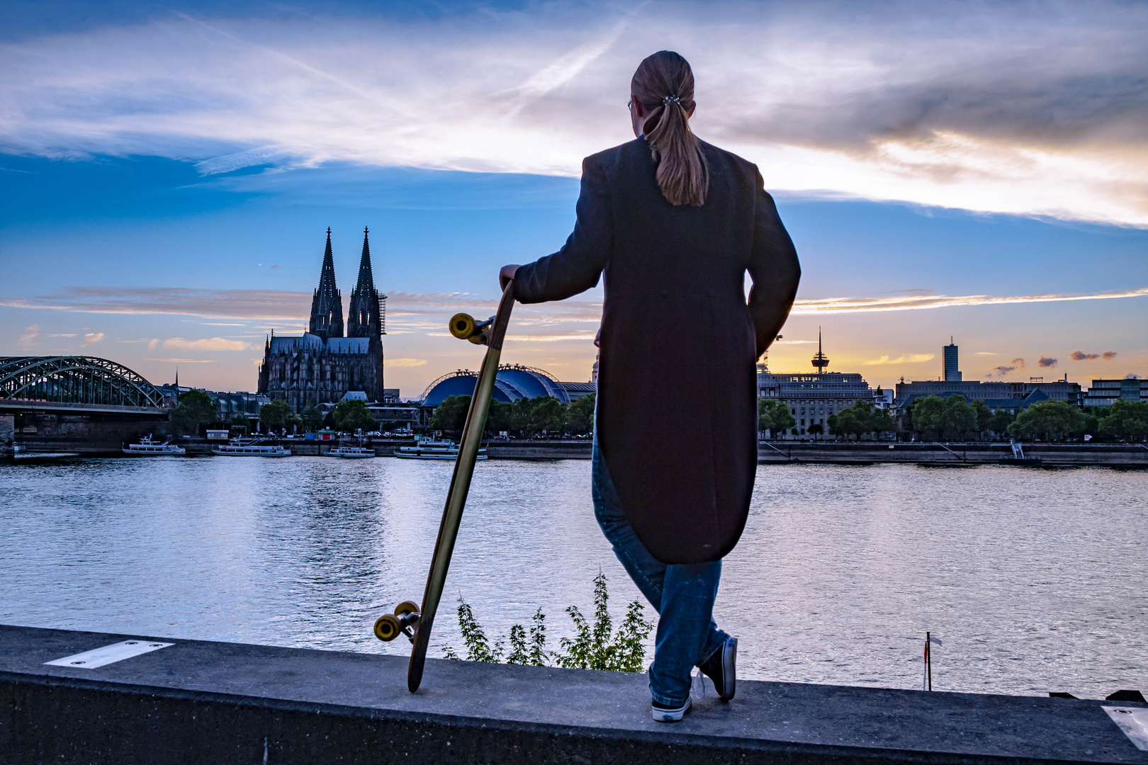 Abends am Rhein