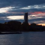 Abends am Rhein