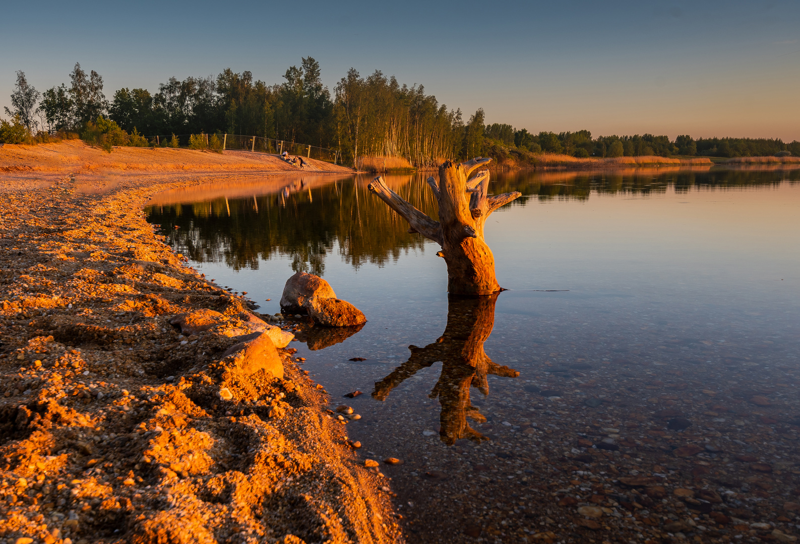 Abends am See