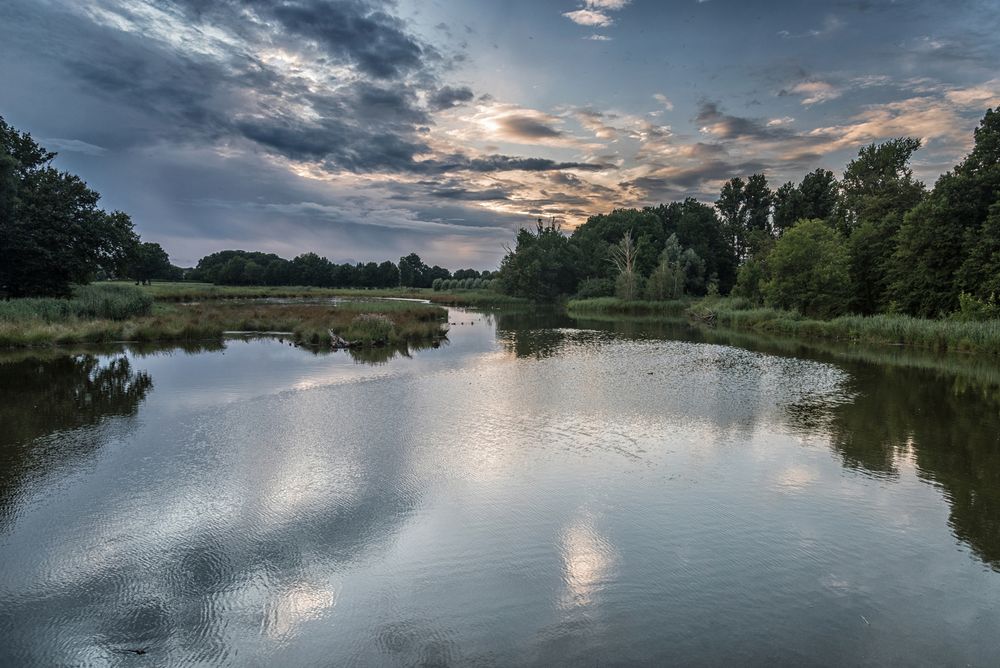 Abends am See