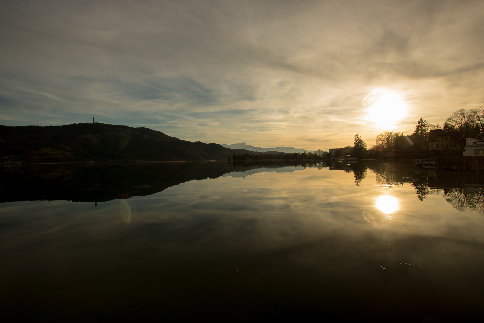 Abends am See