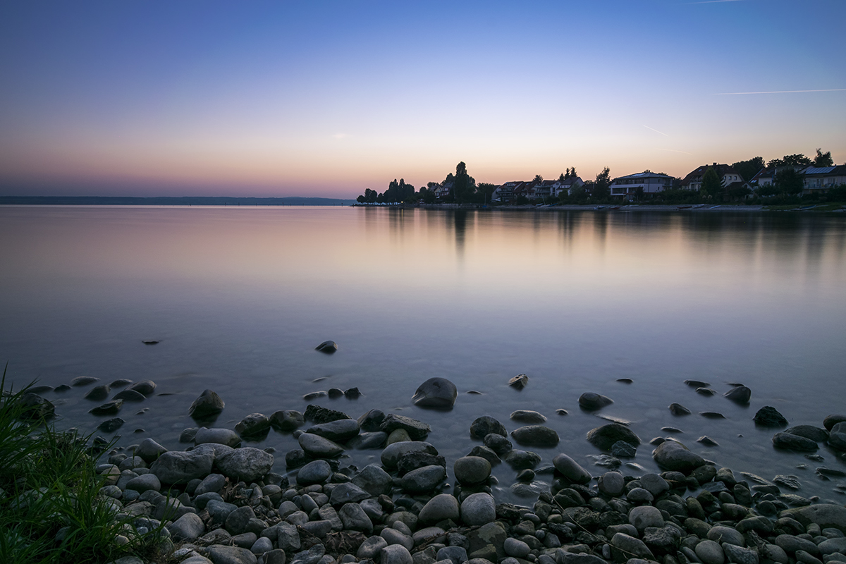 Abends am See