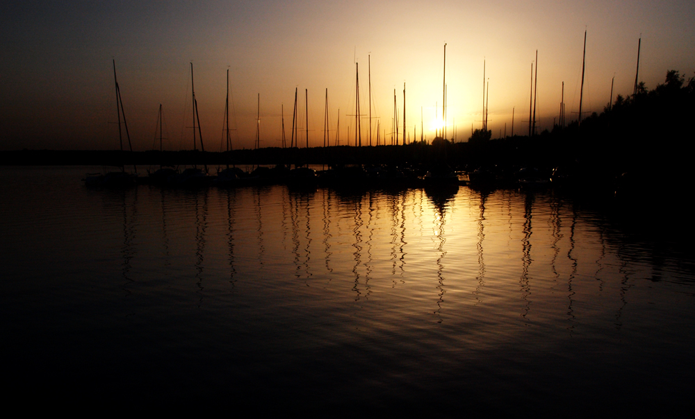 Abends am See