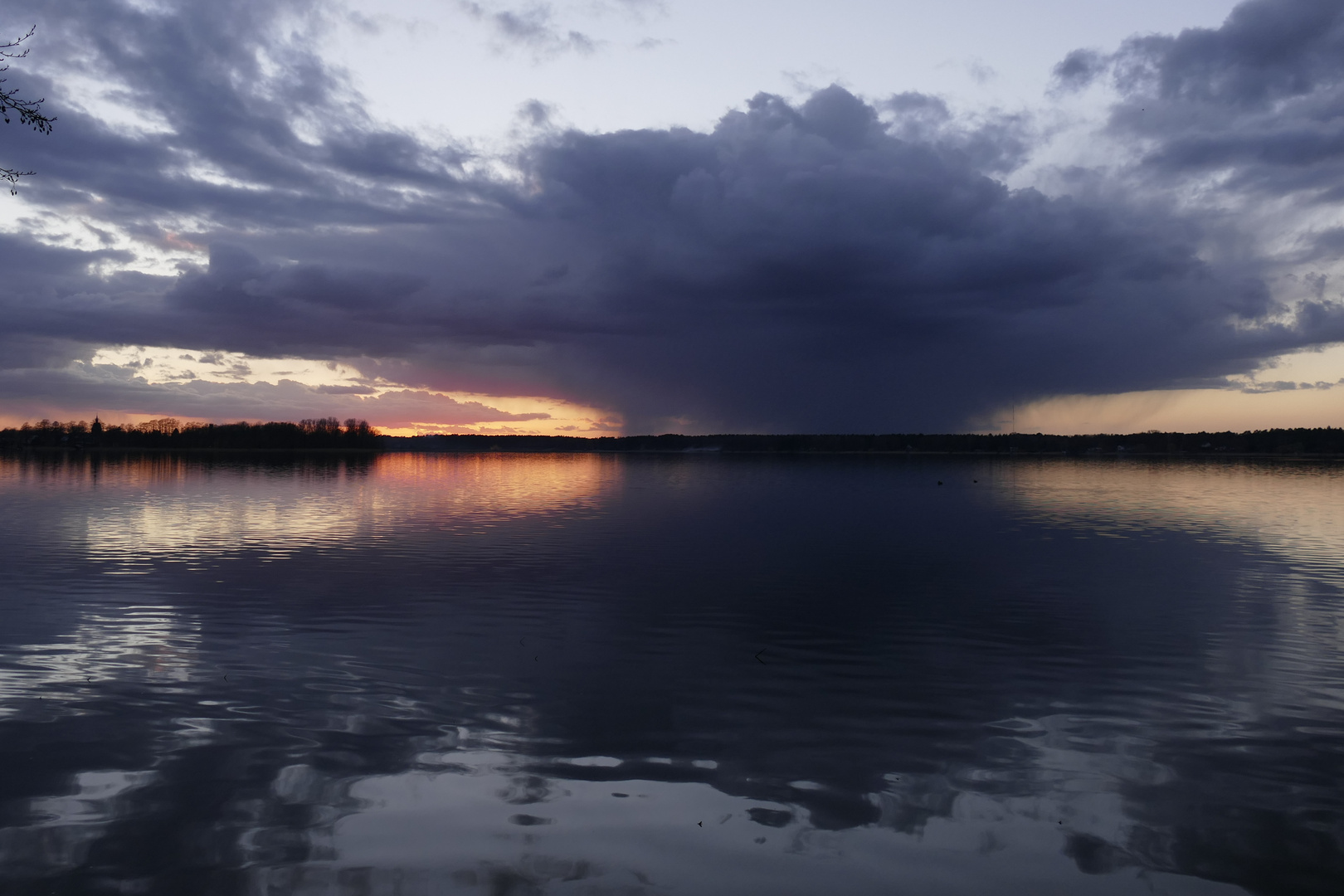 Abends am See