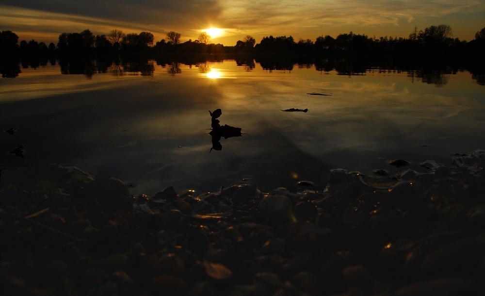 Abends am See