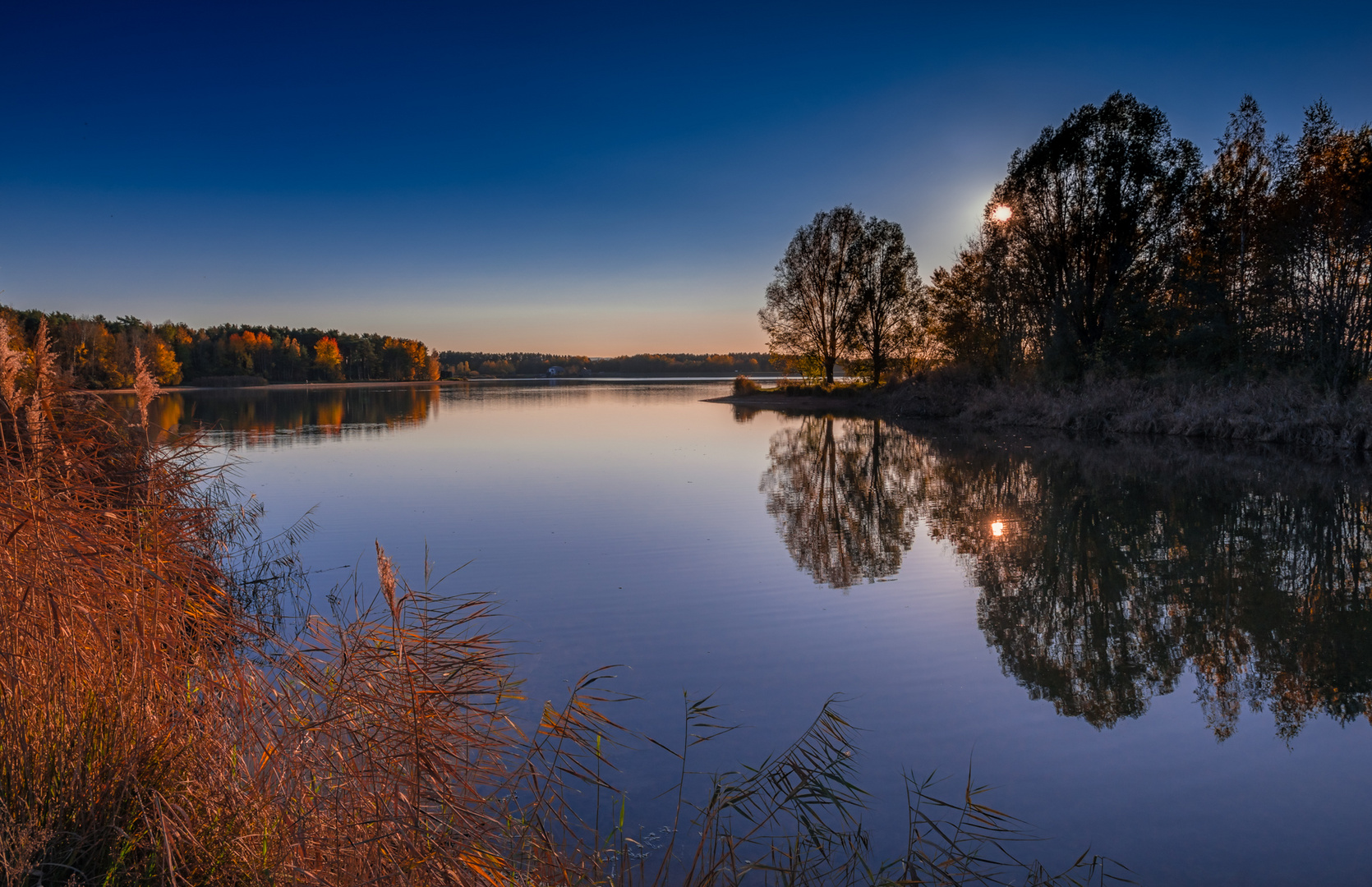 Abends am See